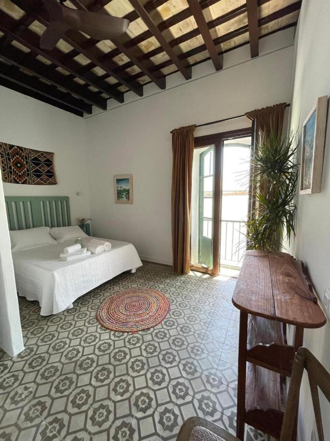 Dona Lola Rooms Кониль-де-ла-Фронтера Экстерьер фото